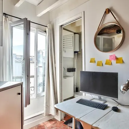 Beautiful Studio For 2 People - 10 Appartement Paris